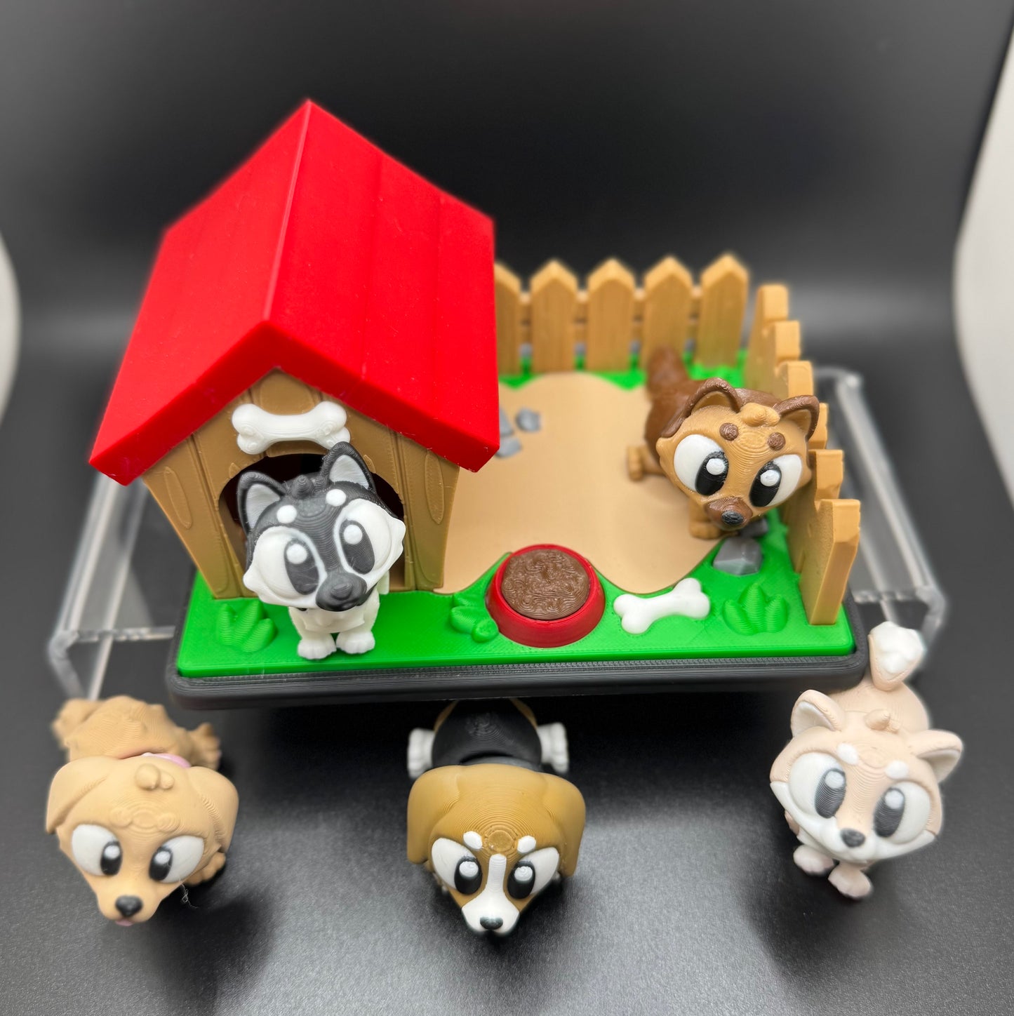 Dog house with 2 Puppies!